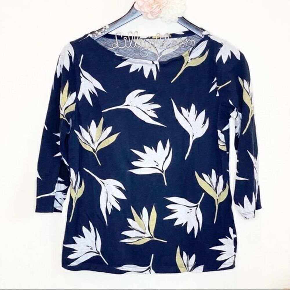 Ann Taylor Navy T-Shirt floral ladies blouse